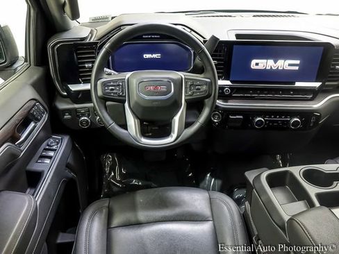 Used 2026 GMC Sierra 1500 SLT AWD/4WD image 2
