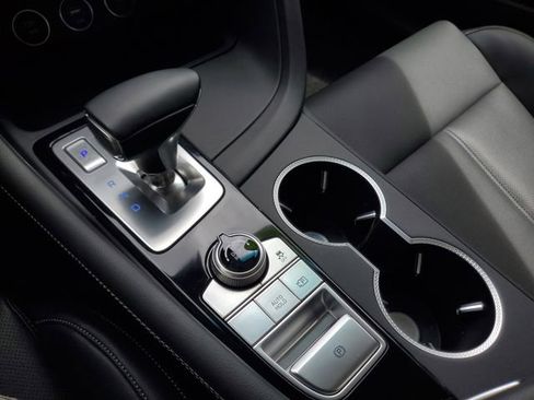 Used 2026 Genesis G70 2.5T image 24