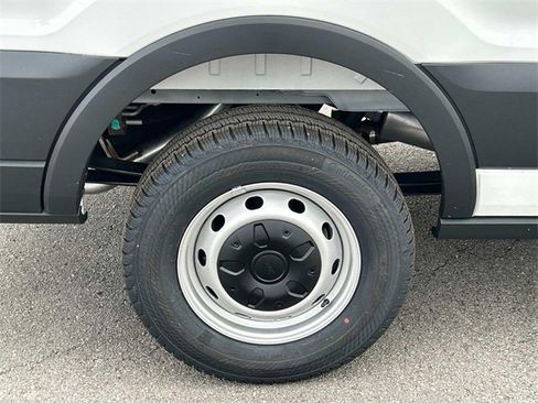 New 2025 Ford Transit 250 148 Medium Roof image 13