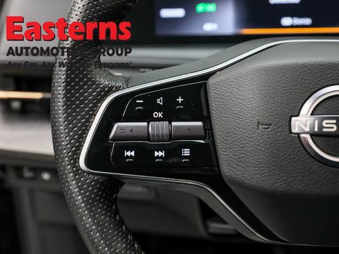 Used 2024 Nissan Ariya AWD image 14