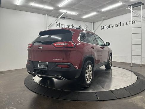 Used 2015 Jeep Cherokee Limited w/ Luxury Group AWD/4WD image 7
