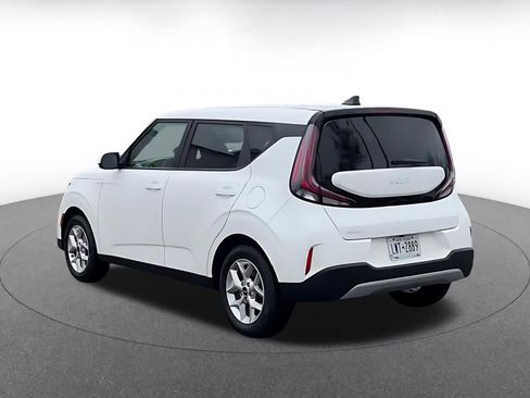 Used 2025 Kia Soul LX w/ LX Technology Package image 11