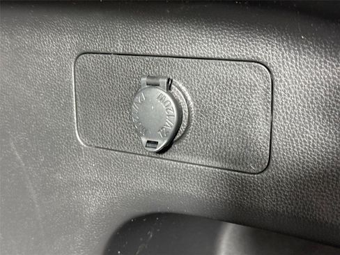 Certified 2025 Toyota RAV4 XLE AWD/4WD image 36