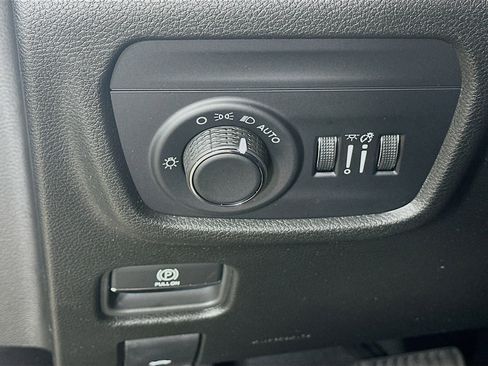 Certified 2025 Jeep Grand Cherokee Laredo X w/ Luxury Tech Group I AWD/4WD image 10