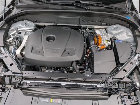 New 2026 Volvo XC60 T8 Plus w/ Protection Package Premier image 18