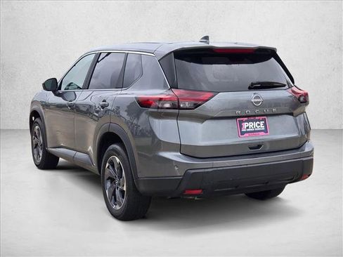 Used 2025 Nissan Rogue SV FWD image 8