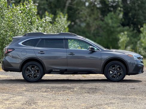 Used 2020 Subaru Outback Onyx Edition XT AWD/4WD image 8