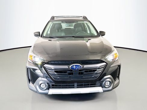 Used 2023 Subaru Outback Limited AWD/4WD image 2