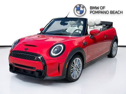 Used 2024 MINI Cooper S FWD image 3