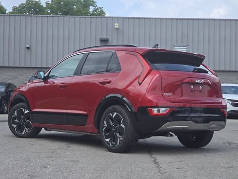 Used 2024 Kia Niro Wind w/ Wind Preserve Package FWD image 14