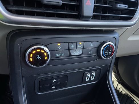 Used 2021 Ford EcoSport S image 17