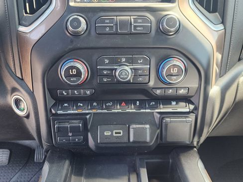 Used 2019 Chevrolet Silverado 1500 High Country image 23