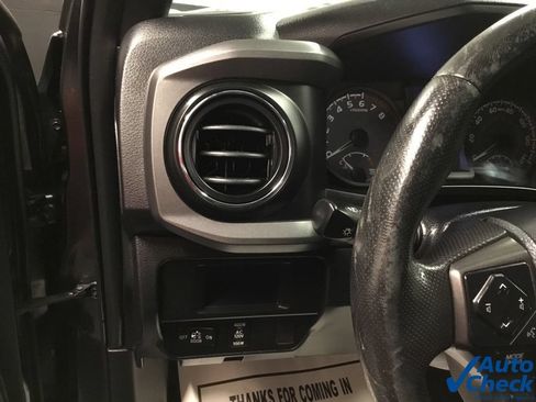 Used 2016 Toyota Tacoma TRD Sport w/ Towing Package AWD/4WD image 24