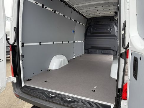 New 2026 Mercedes-Benz Sprinter 2500 image 17