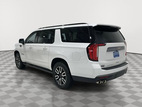Used 2023 GMC Yukon XL AT4 w/ AT4 Premium Plus Package image 4