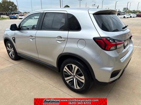 Used 2024 Mitsubishi Outlander Sport SE AWD/4WD image 3