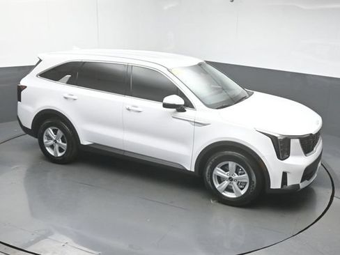 Used 2026 Kia Sorento LX FWD image 39