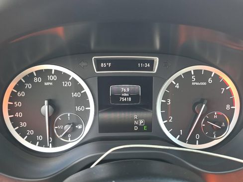 Used 2018 INFINITI QX30 Premium w/ Navigation Package AWD/4WD image 26