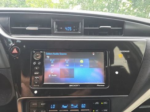 Used 2016 Scion iM FWD image 24