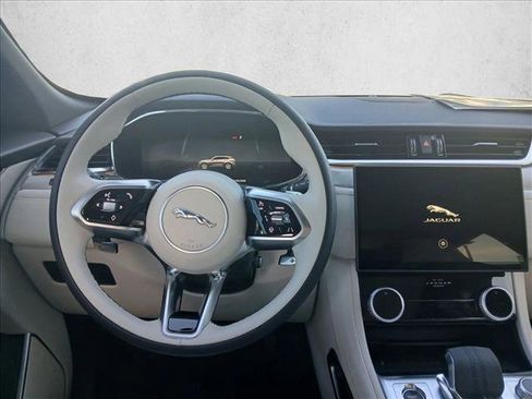 Used 2024 Jaguar F-PACE R-Dynamic S AWD/4WD image 17