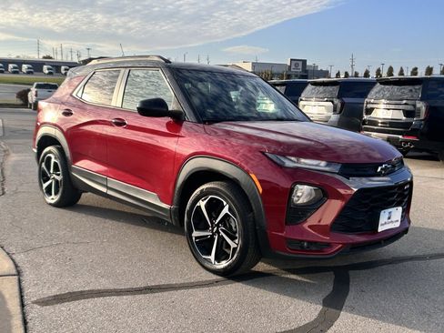 Used 2021 Chevrolet TrailBlazer RS w/ Technology Package image 3