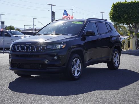 Certified 2024 Jeep Compass Latitude AWD/4WD image 8