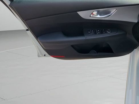 Used 2023 Kia Forte LXS w/ LXS Technology Package FWD image 18