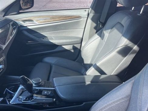 Used 2019 BMW 530i w/ Convenience Package image 8