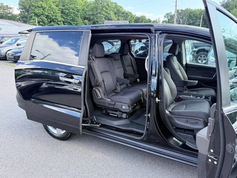 Used 2018 Honda Odyssey EX image 38