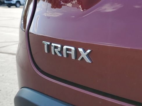 Used 2024 Chevrolet Trax LS w/ LS Convenience Package FWD image 29