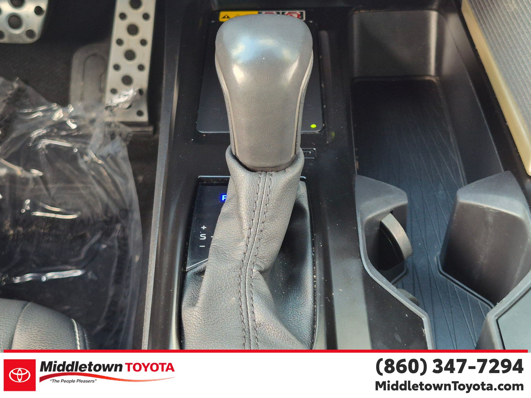 Certified 2025 Toyota Camry SE FWD image 27