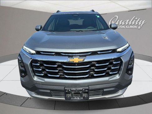 Used 2025 Chevrolet Equinox LT w/ Convenience Package II FWD image 11