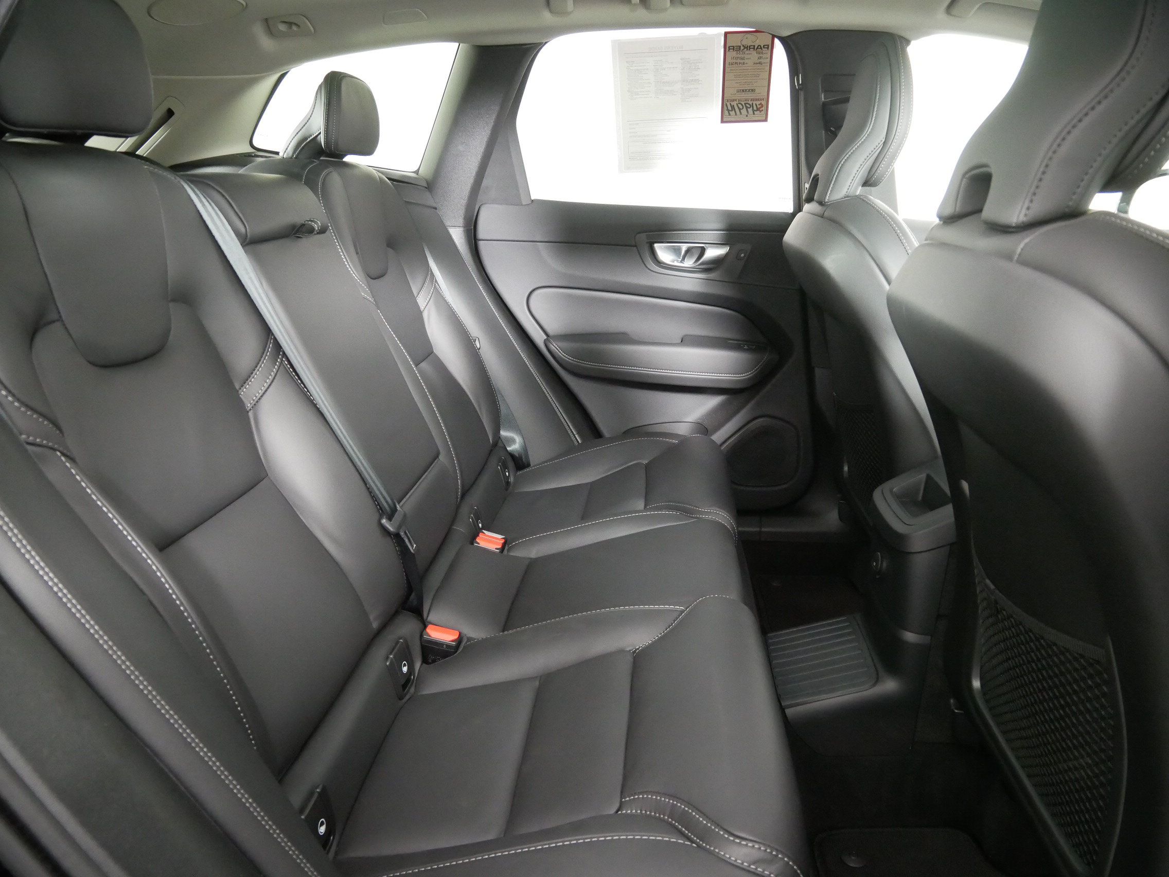 Used 2024 Volvo XC60 T8 Ultimate AWD/4WD image 15