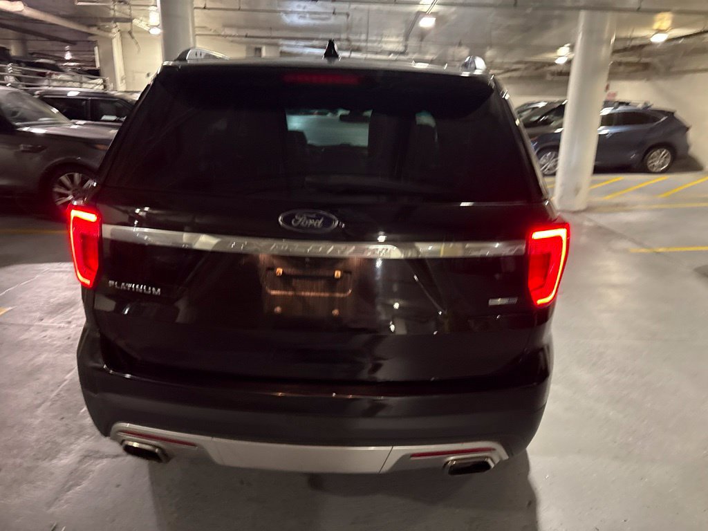 Used 2017 Ford Explorer Platinum AWD/4WD image 4