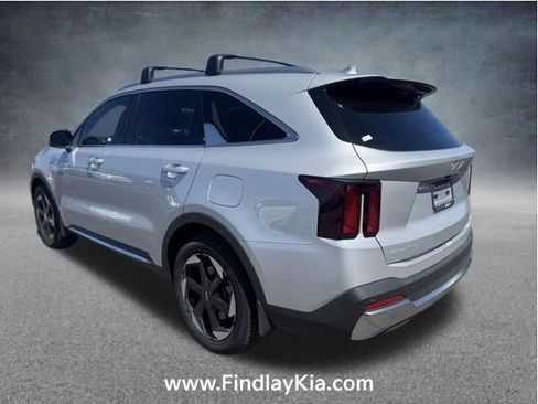 Certified 2025 Kia Sorento EX w/ EX Panoramic Sunroof Package image 5