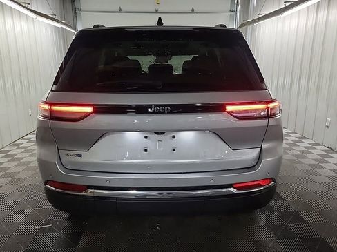 Used 2022 Jeep Grand Cherokee Limited 4xe image 4