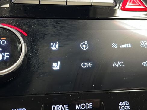 Used 2025 Hyundai Santa Fe Limited AWD/4WD image 42