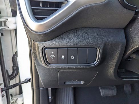 Certified 2025 Kia Soul LX image 28