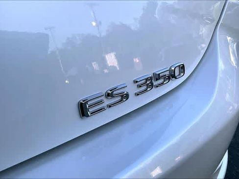 Used 2025 Lexus ES 350 w/ Premium Package FWD image 24