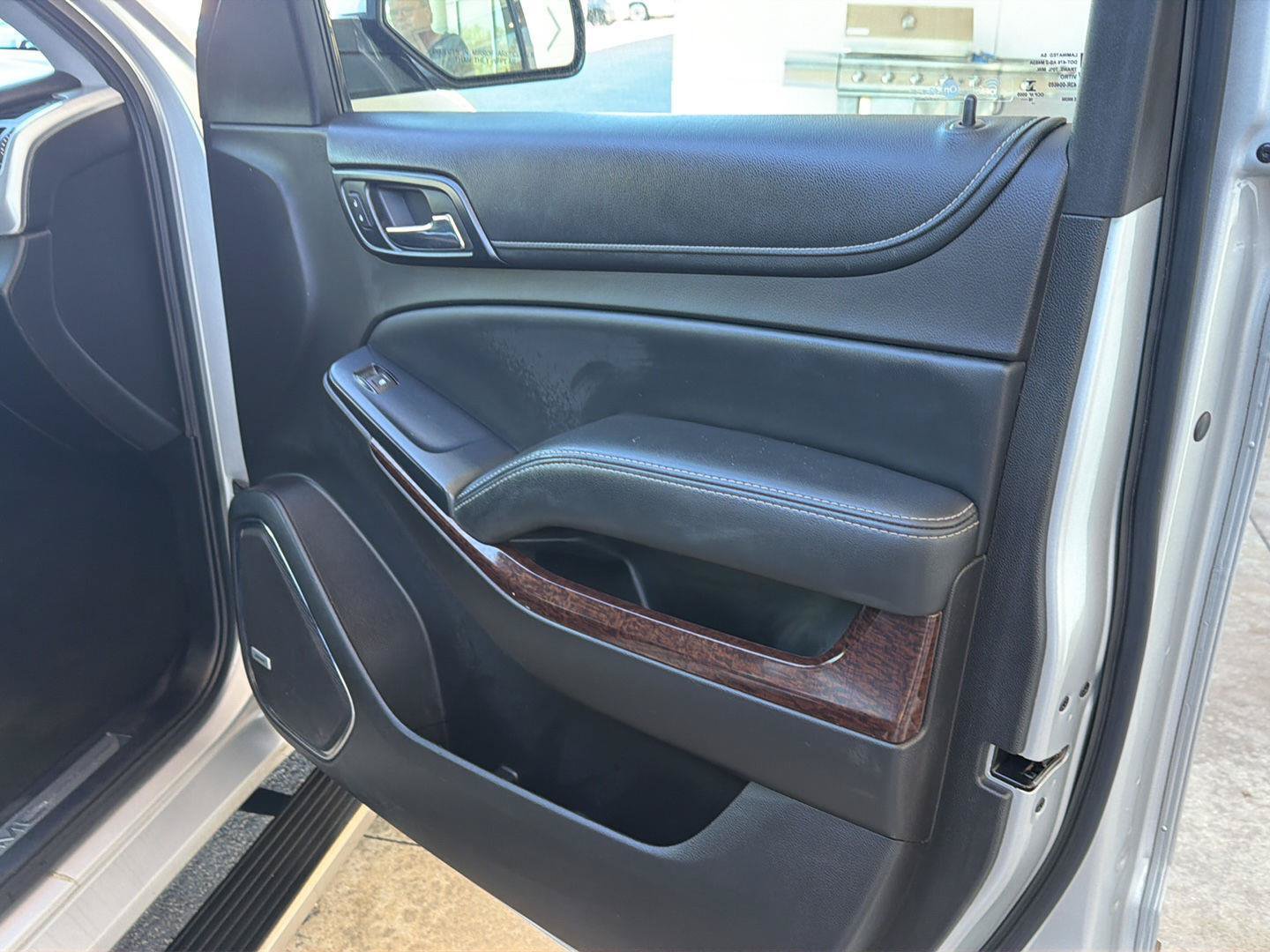 Used 2017 GMC Yukon SLT RWD image 17