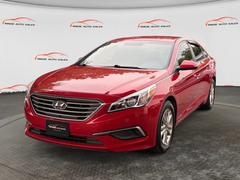 Used 2017 Hyundai Sonata SE FWD image 1