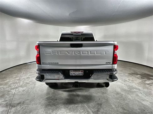 Used 2021 Chevrolet Silverado 3500 LTZ w/ LTZ Premium Package image 7