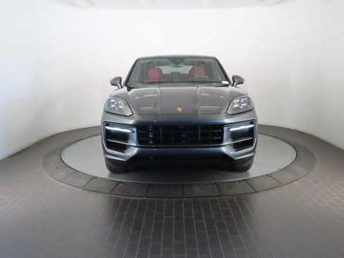Certified 2026 Porsche Cayenne E-Hybrid Coupe AWD/4WD image 10