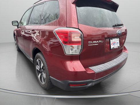Used 2017 Subaru Forester 2.5i Premium w/ All-Weather Package AWD/4WD image 7
