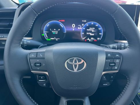 New 2025 Toyota Crown Signia image 20