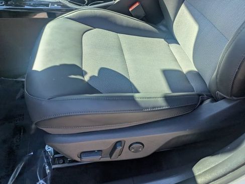 Used 2023 Kia Niro EX FWD image 19