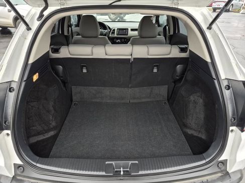 Used 2022 Honda HR-V LX image 9