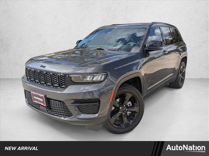 Used 2023 Jeep Grand Cherokee Altitude