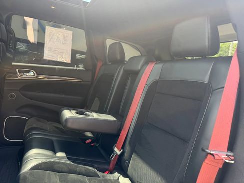 Used 2018 Jeep Grand Cherokee Trackhawk AWD/4WD image 38
