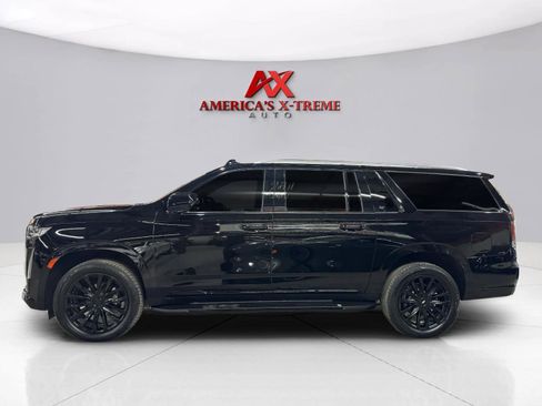 Used 2022 Cadillac Escalade ESV Premium Luxury AWD/4WD image 2